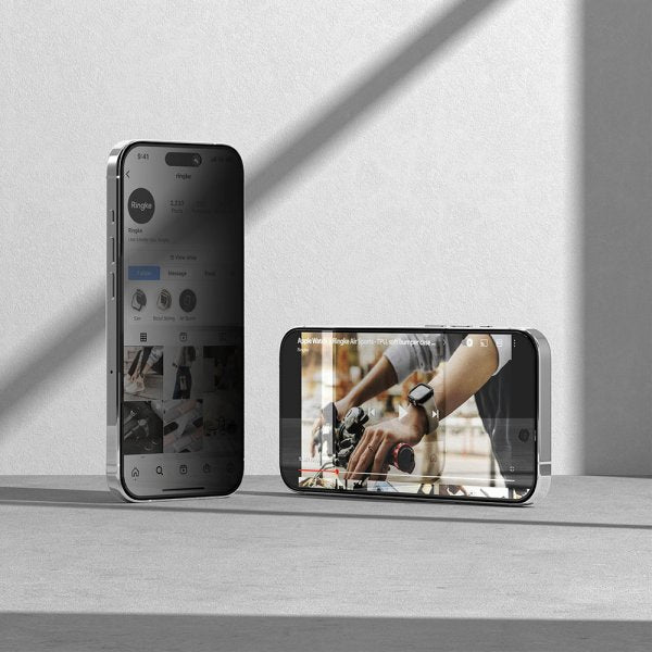 Ringke iPhone 15 Pro Max Skærmbeskytter Privacy Hærdet Glas Installationsramme