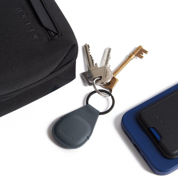 Mujjo Apple AirTag Holder Canopy Basalt