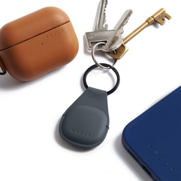 Mujjo Apple AirTag Holder Canopy Basalt