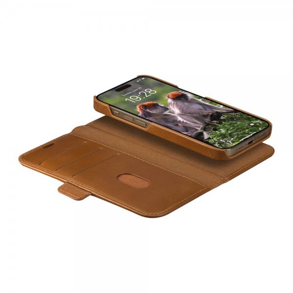 dbramante1928 iPhone 15 Pro Lynge Tan cover