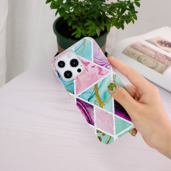 iPhone 15 Pro Max Cover Marmormønster Grøn Lilla