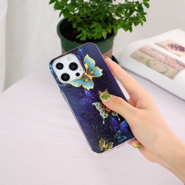 iPhone 15 Pro Max Cover Mønster Gyldne Sommerfugle