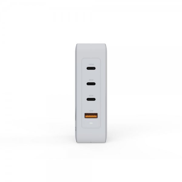 Xtorm Oplader med Kabel 140W GaN-Ultra Travel Charger + USB-C PD Cable