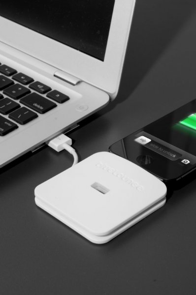 Bluelounge Rolio Ladestation Lightning Hvid