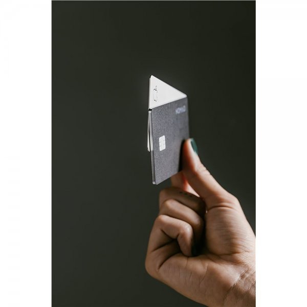 Nomad Tracking Card Pro Hvid