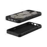 Urban Armor Gear (UAG) iPhone 16/17 Cover Monarch Pro MagSafe Titanium