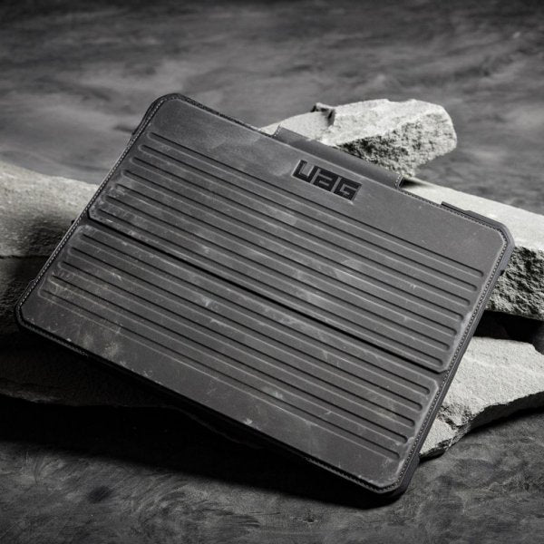 Urban Armor Gear (UAG) iPad Air 13 (M2/M3/M4) Cover Metropolis SE Bordeaux