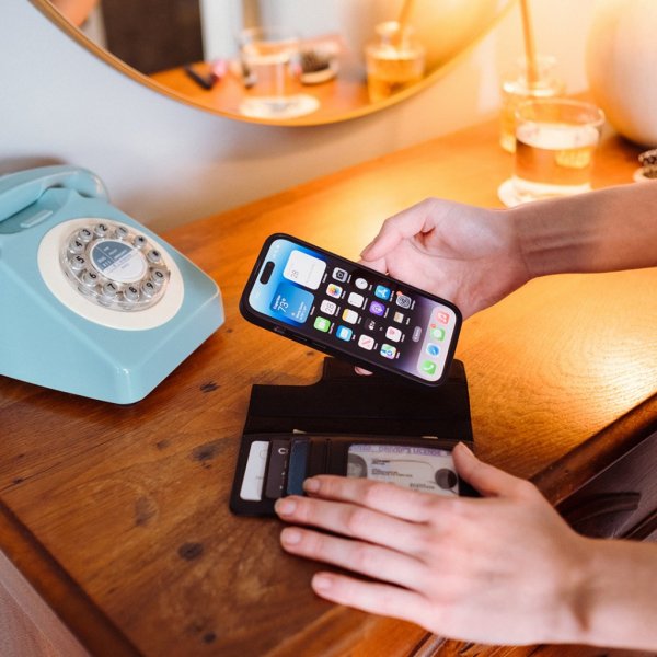 Twelve South iPhone 14 Cover BookBook MagSafe Brun