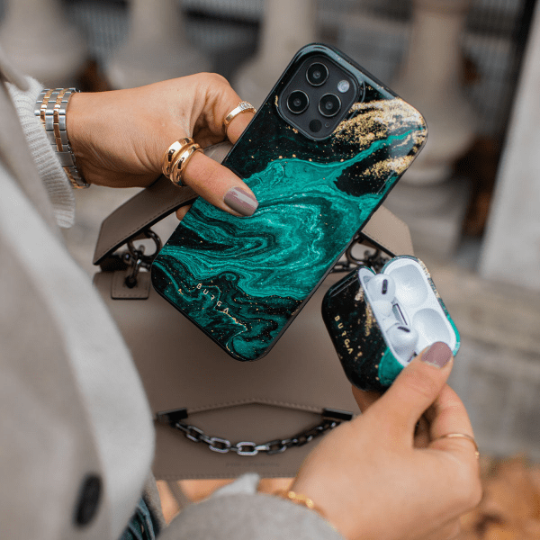 Burga Google Pixel 9/Pixel 9 Pro Cover Tough Emerald Pool