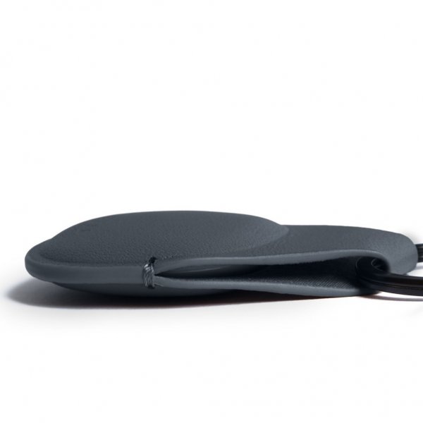 Mujjo Apple AirTag Holder Canopy Basalt