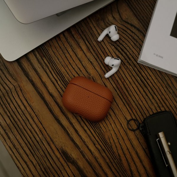 KeyBudz AirPods Pro 2 Cover Artisan Series Brun
