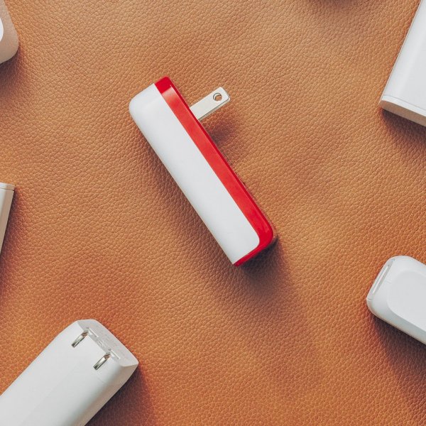 Twelve South PlugBug Travel 50W Rejseoplader Hvid