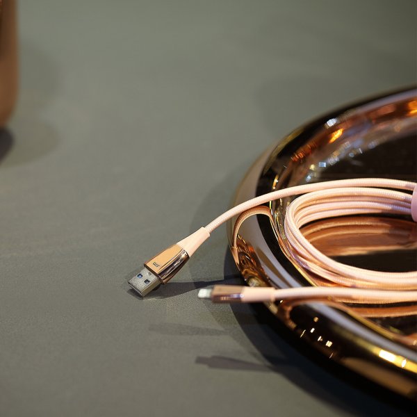 Just Mobile Kabel ZinCable USB-A/Lightning 1.5m Rosaguld