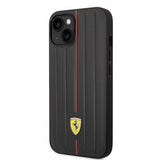 Ferrari iPhone 14 Cover Prægede Striber Rød