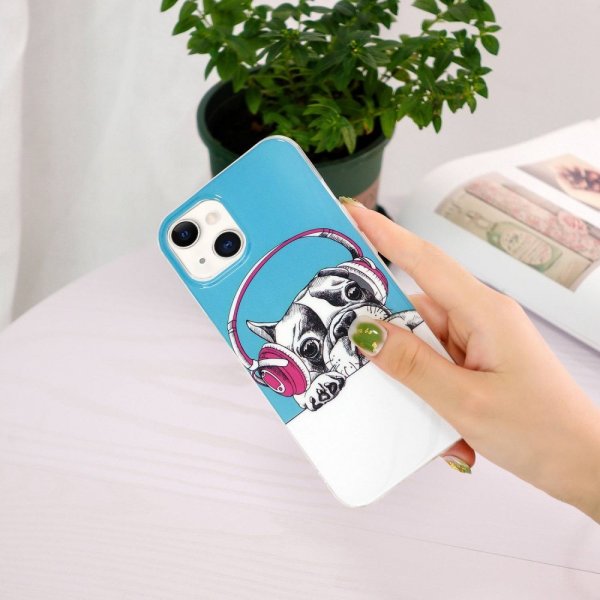 iPhone 14 Cover Motiv Hund med Høretelefoner