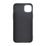 iPhone 15 Plus Cover Kulfibermønster Sort