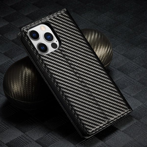 Lc.Imeeke iPhone 15 Pro Max Cover Kulstoffiberstruktur Rød Stribe Vertikal Sort