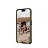 Urban Armor Gear (UAG) iPhone 15 Pro Cover Essential Armor MagSafe Olive Drab