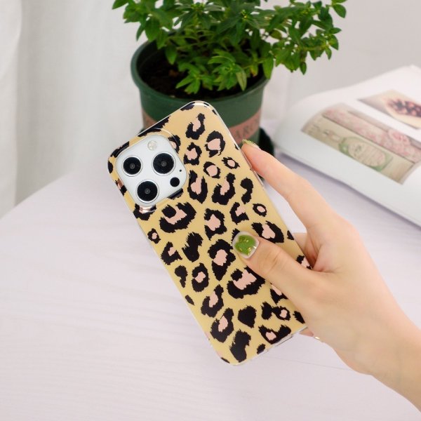 iPhone 15 Pro Cover Motiv Leopard