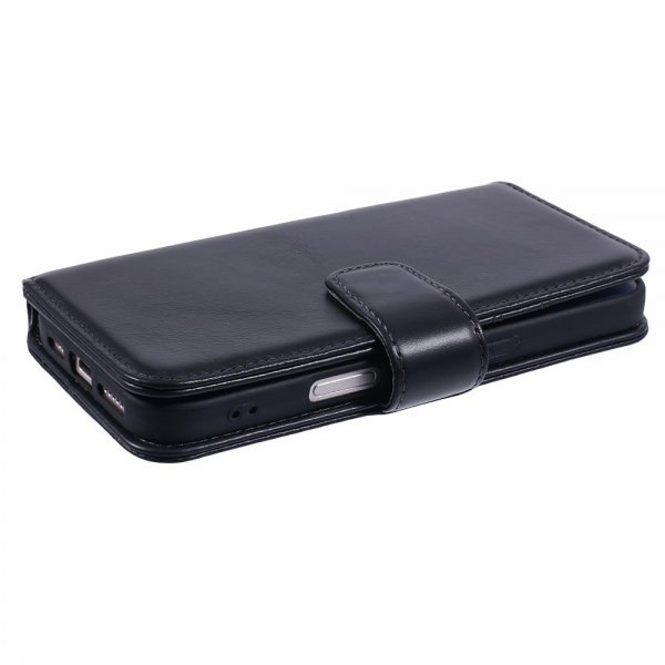 Nordic Covers iPhone 16 Cover Essential Leather Raven Black