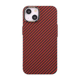 iPhone 14 Plus Cover Kulfibermønster Rød