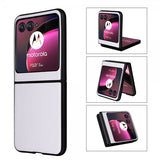 Motorola Razr 40 Ultra Cover Kulfibermønster Hvid