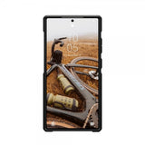 Urban Armor Gear (UAG) Samsung Galaxy S24 Ultra Cover Metropolis LT MagSafe Micro Hex Camo Graphite