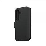 CARE by PanzerGlass Samsung Galaxy S25 Cover Tango Two-in-One Wallet MagSafe Sort