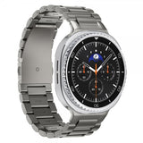 Spigen Samsung Galaxy Watch 8 40/44mm/Classic 46mm Armbånd Modern Fit Titanium Natural Titanium