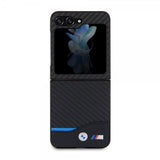 BMW Samsung Galaxy Z Flip 5 Cover Carbon Effect Metal Logo Sort