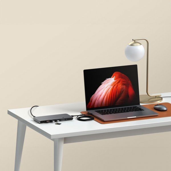 Satechi Thunderbolt 4 Dockingstation med DisplayLink