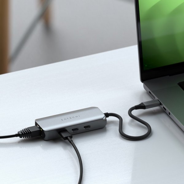 Satechi 4-i-1 USB-C-hub med 2,5 Gigabit Ethernet